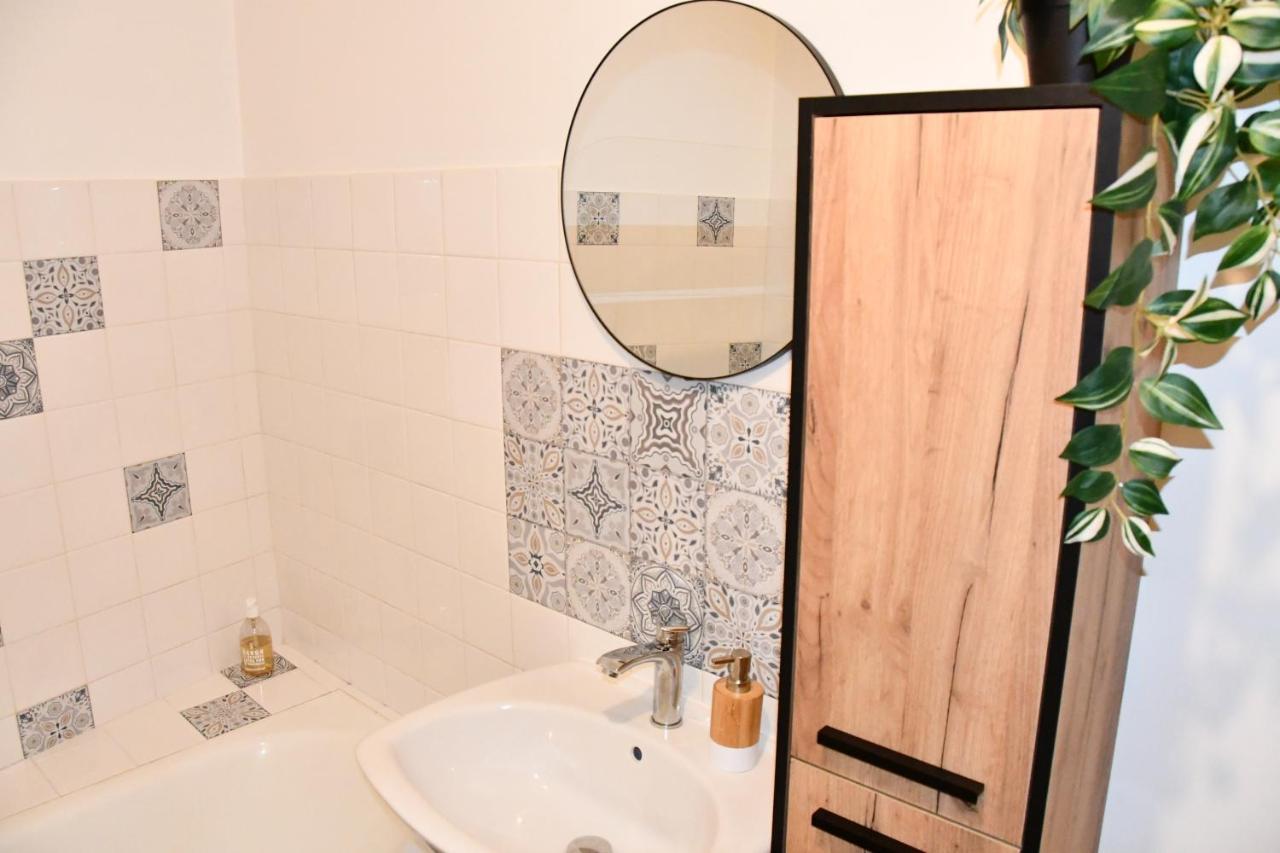 Appartement 32 M2 Intra Muros - Wifi - Netflix - Bureau อาวีญง ภายนอก รูปภาพ